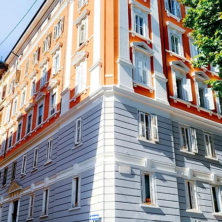 Couette-café Excelsior Trieste